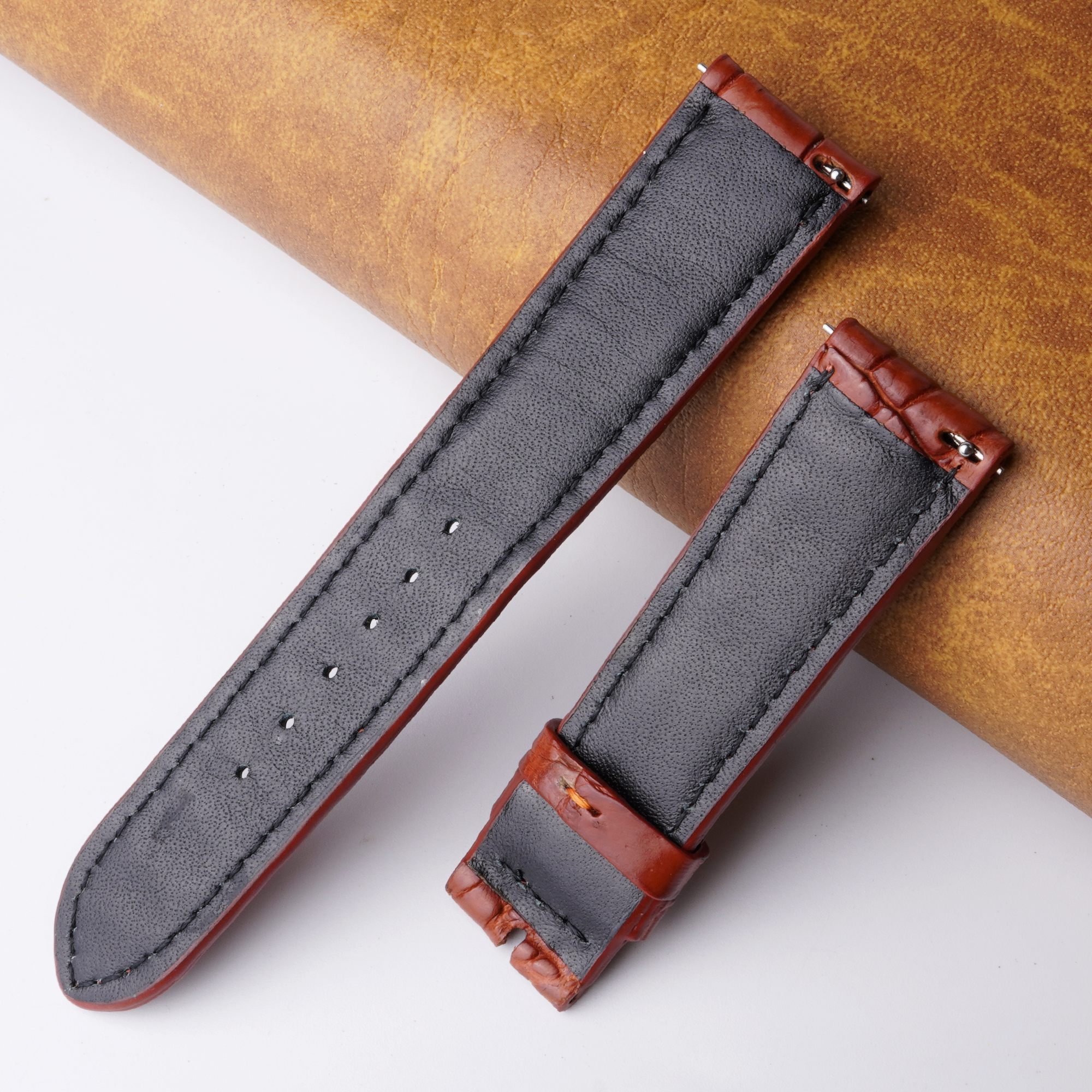 20mm Brown Unique Pattern Alligator Leather Watch Band For Men DH-227N