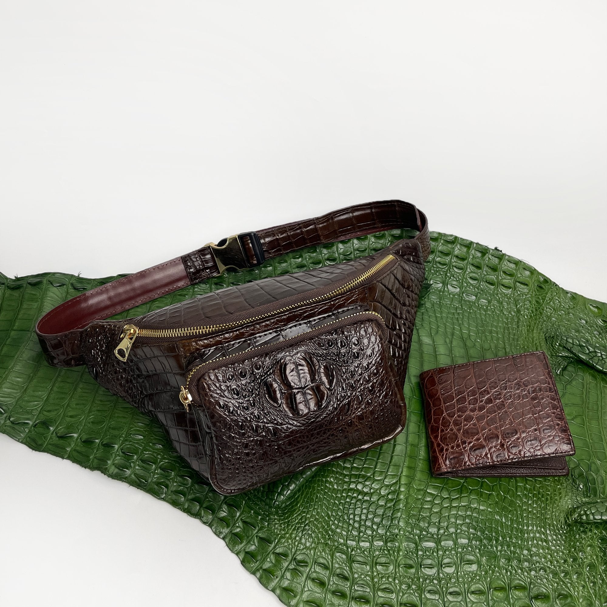 AIIigator Brown Men‘s Leather Waistbag, Leather Fanny Pack, Minimalist Fanny Belt Bag, Chest Bag Christmas Gift For Men - Vinacreations