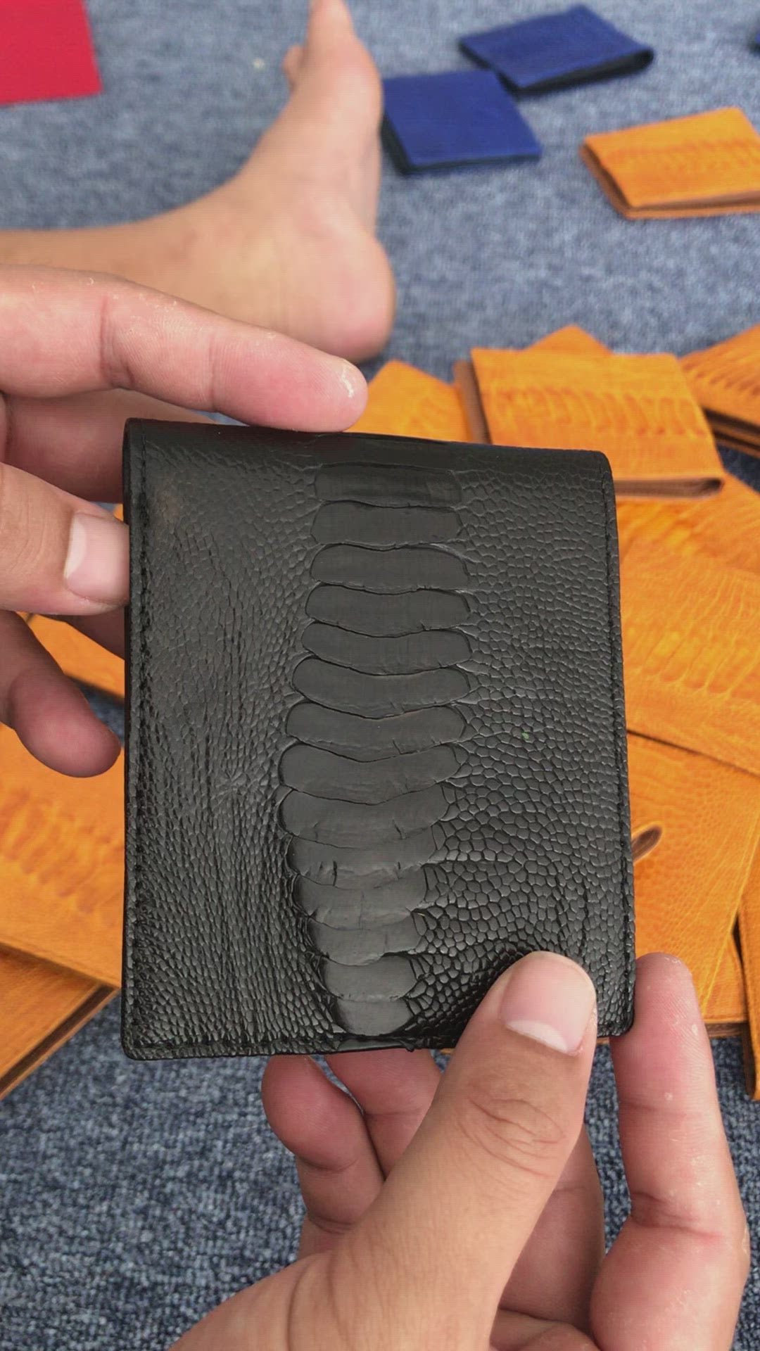 Handmade Luxury Black Ostrich Leather Bifold Wallet RFID Blocking For Men | VINAM-96