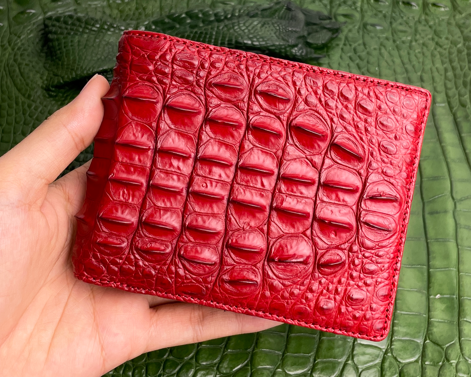 Red Alligator Tail Leather Bifold Wallet for Men RFID Blocking | VINAM-103